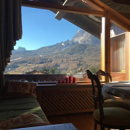 Verocai Views Apartman