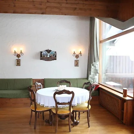 Verocai Views Apartman *