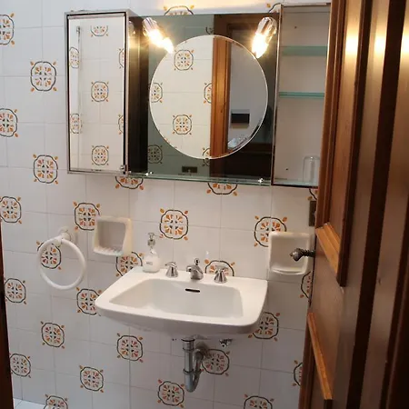 Verocai Views Apartman *